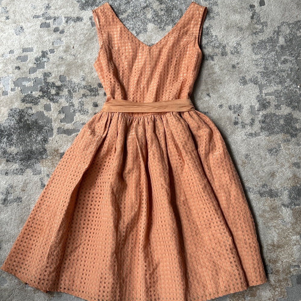 Elegant Peach Sleeveless Dress